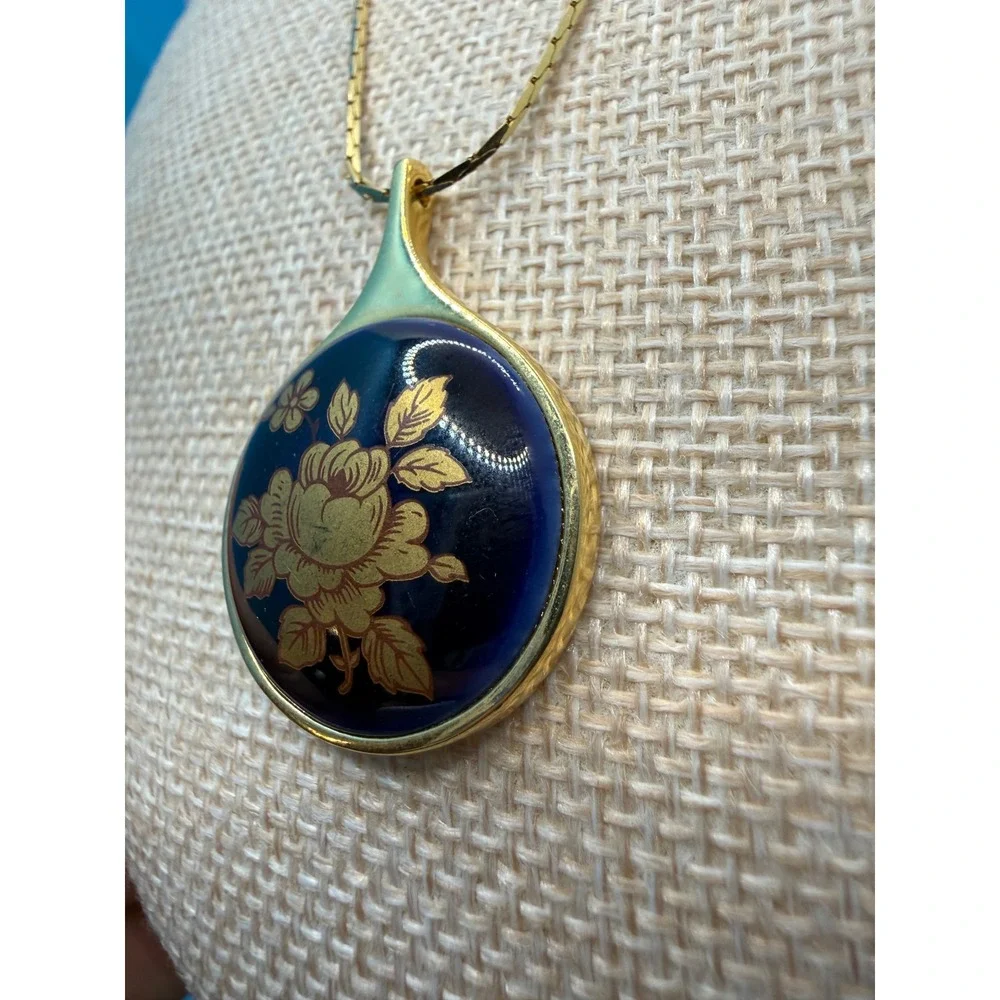 Vintage Limoges Cadeaux France Cobalt Blue Gold Floral Porcelain Necklace - Picture 3 of 7